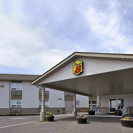 Super 8 By Wyndham Kenora Hotell Exteriör bild
