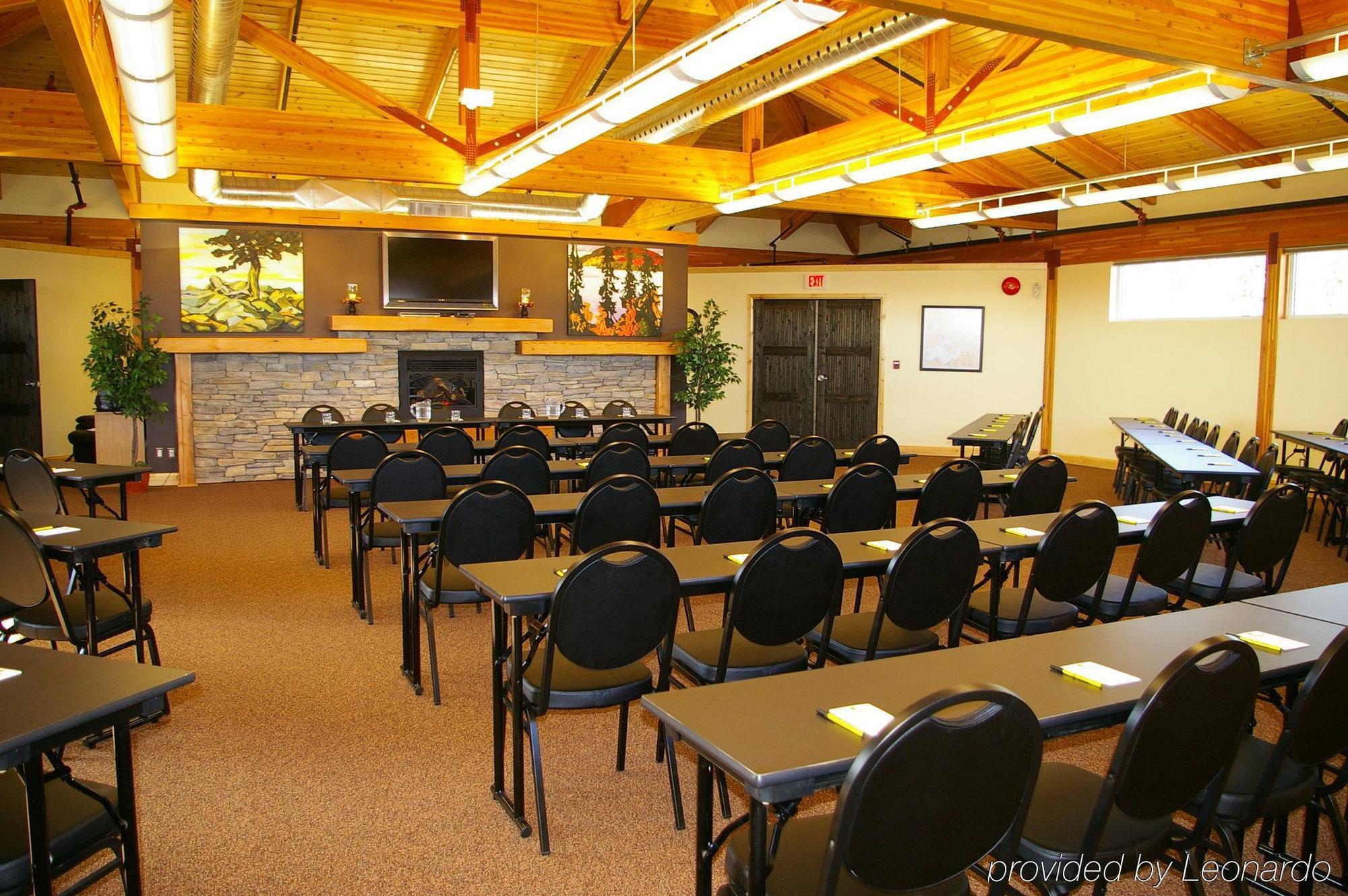 Super 8 By Wyndham Kenora Hotell Business bild