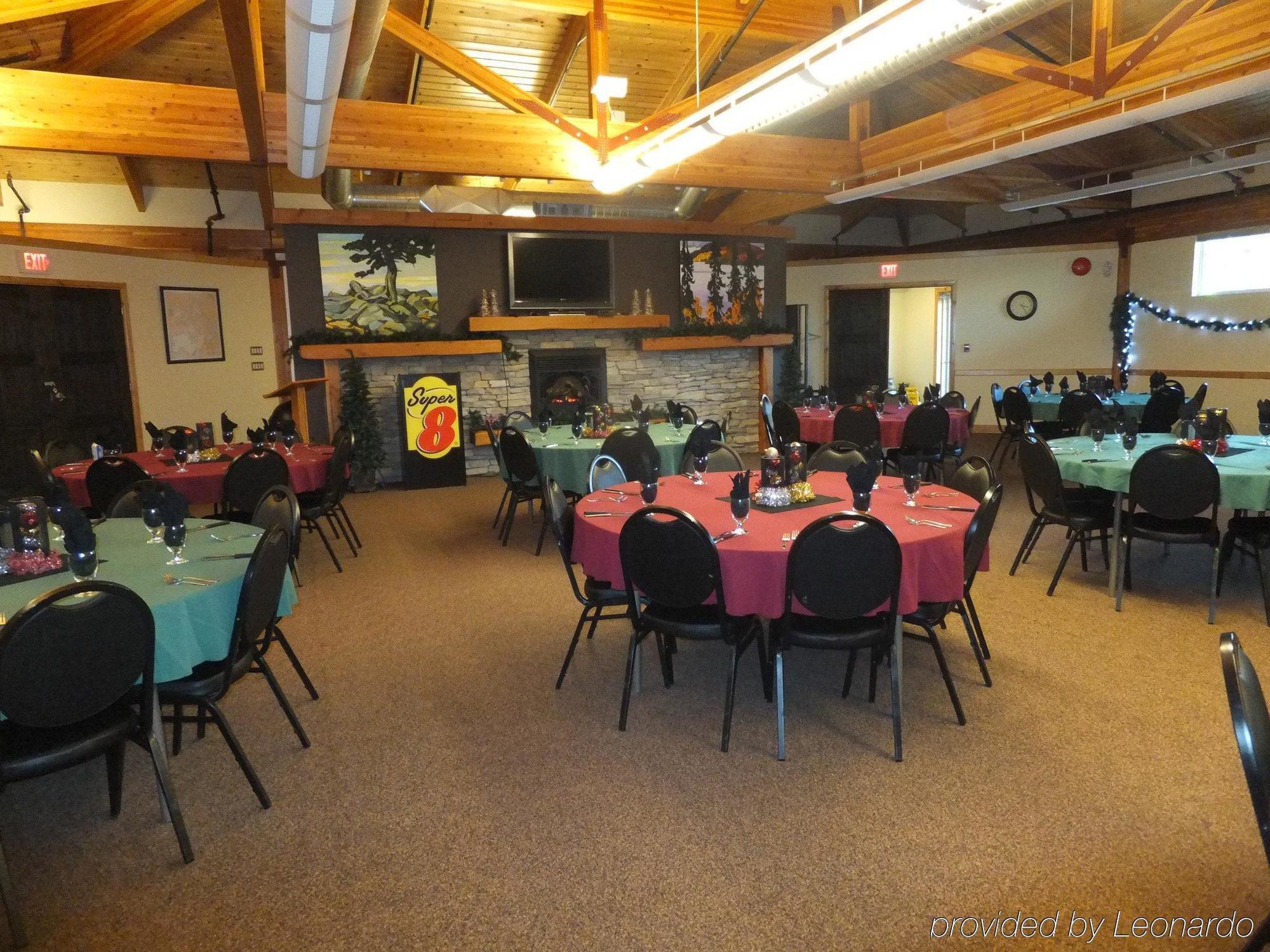 Super 8 By Wyndham Kenora Hotell Restaurang bild