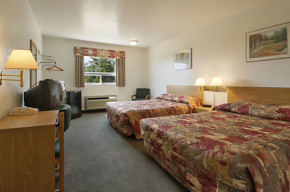 Super 8 By Wyndham Kenora Hotell Exteriör bild